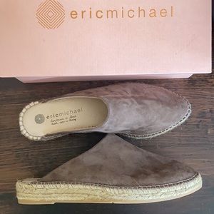 NEVER WORN Eric Michael suede dress shoes